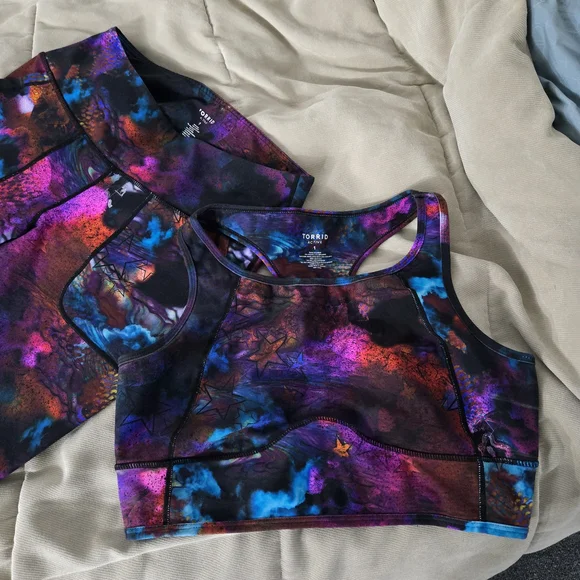 Torrid Active Yoga Or Workout Outfit (Sports Bra & Leggings) - Picture 5 of 13